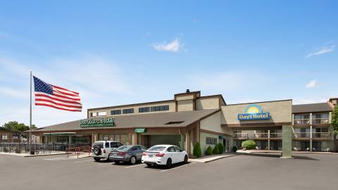 The Days Hotel Flagstaff