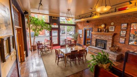 Charly's Pub & Grill at The Weatherford Hotel