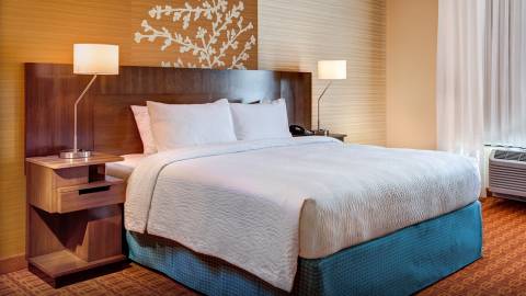 Fairfield Inn & Suites East