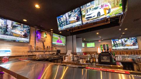 Dirty Birdies Sports Bar & Grill